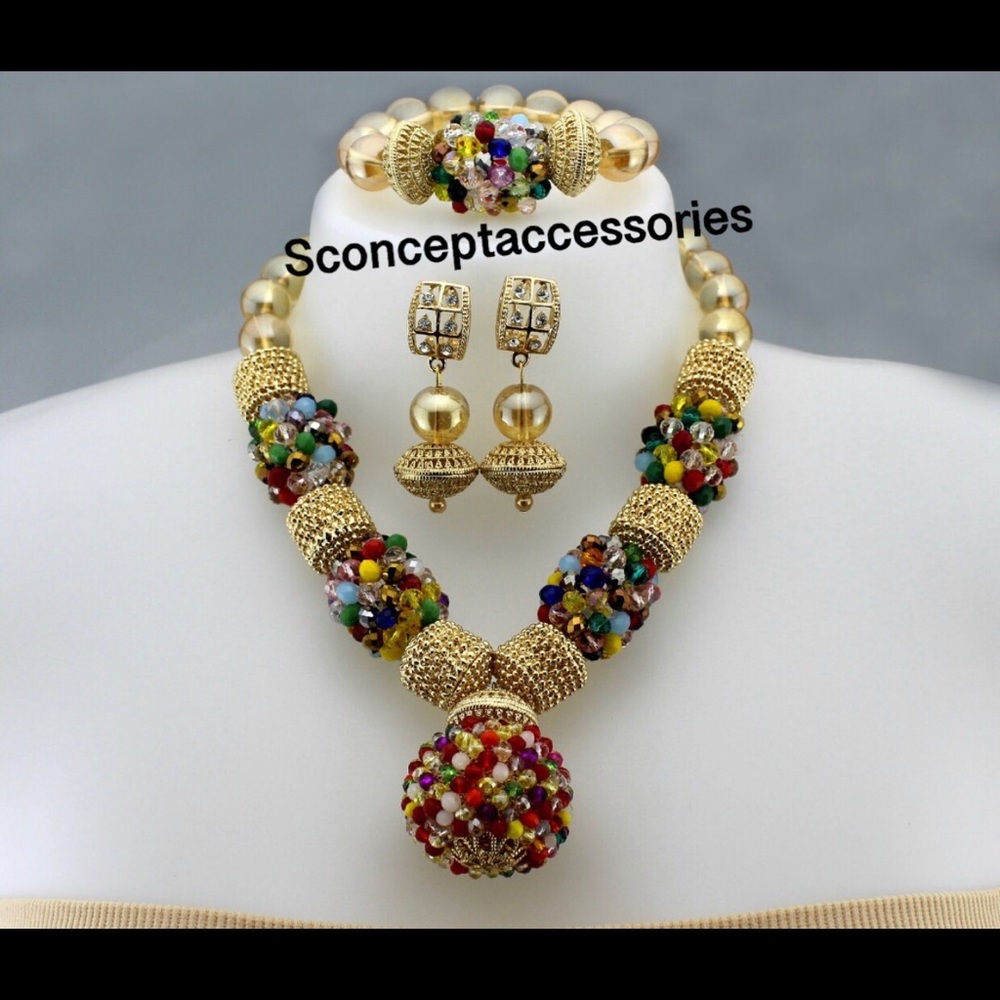 Hand beaded jewelry set